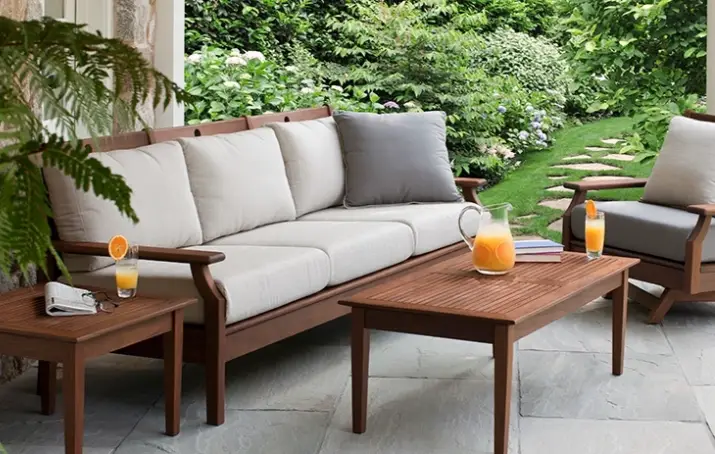 Outdoor upholstery Dubai for garden sofa
